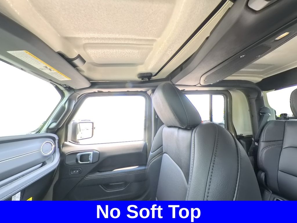 2025 Jeep Gladiator Sport S photo 27