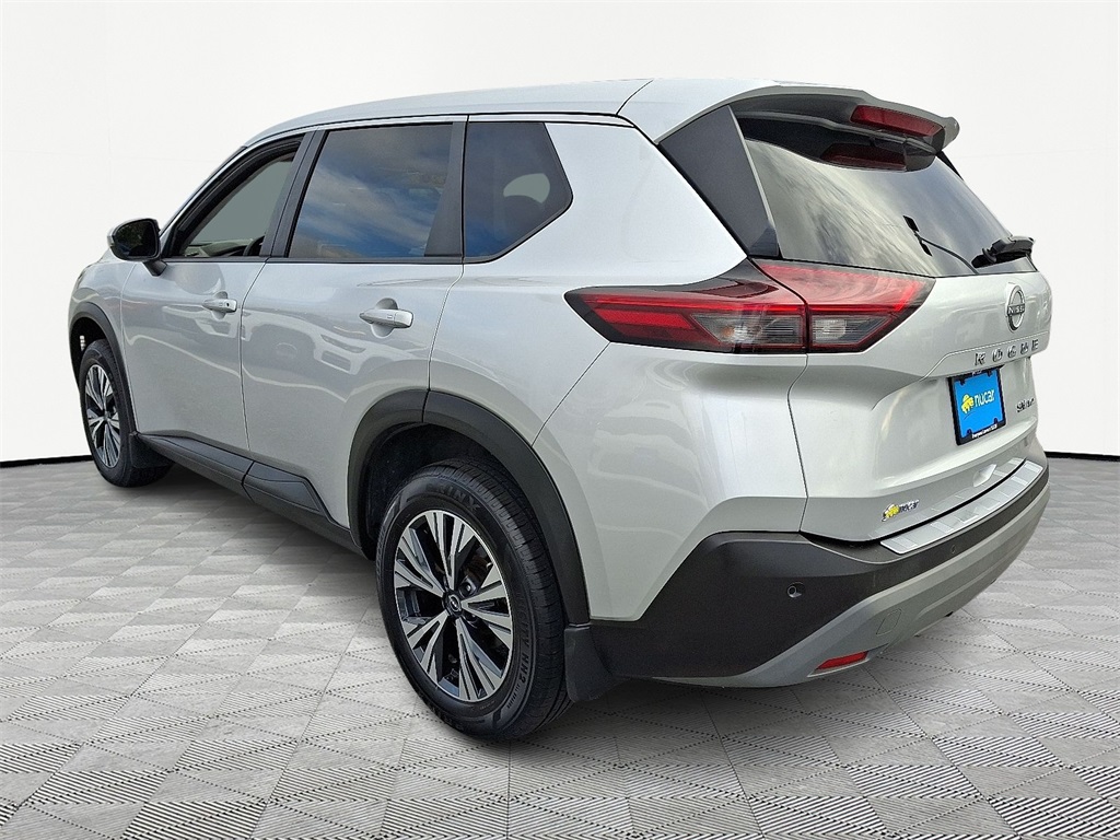2022 Nissan Rogue SV photo 3