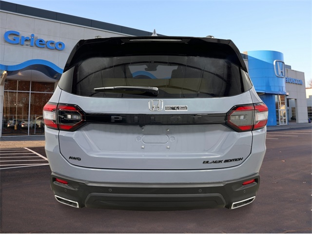 2025 Honda Pilot Black Edition photo 4