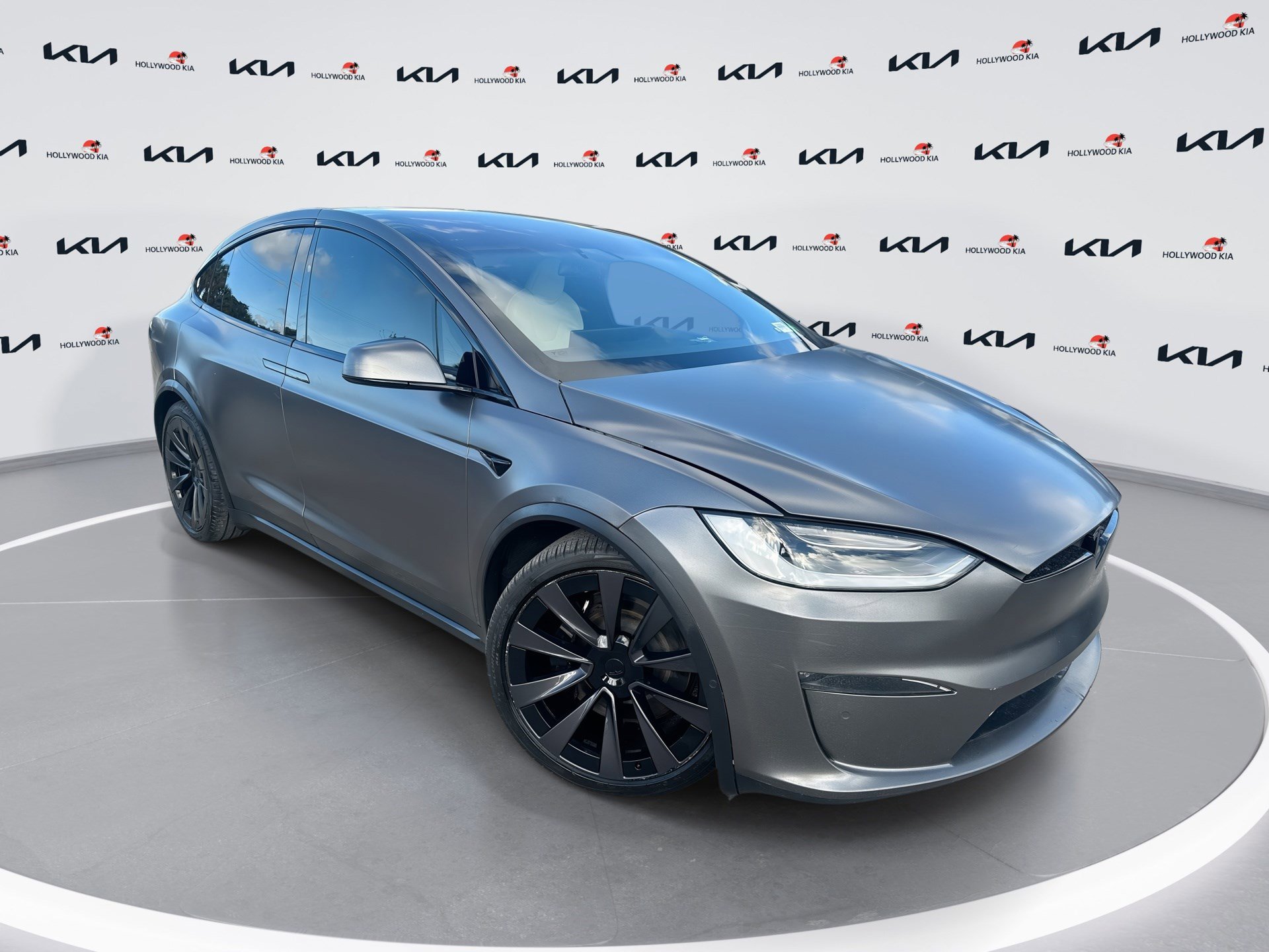 2022 Tesla Model X Plaid's photo
