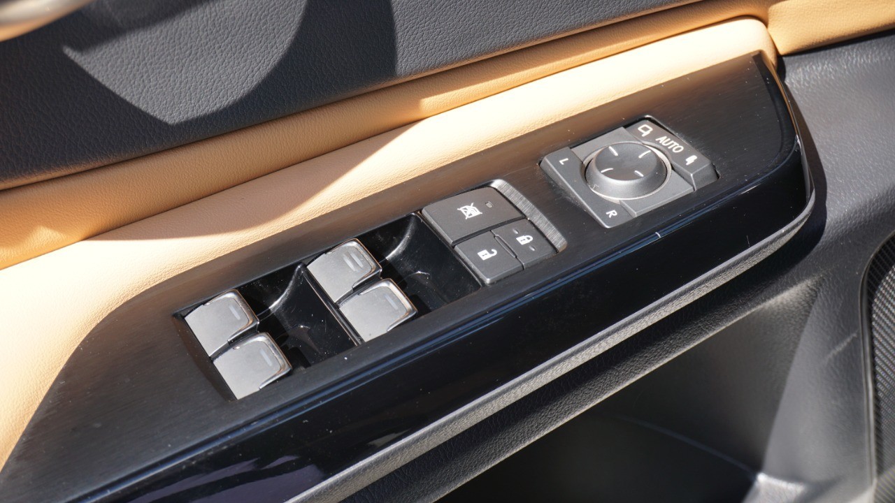 2023 Lexus ES 350 Ultra Luxury photo 22
