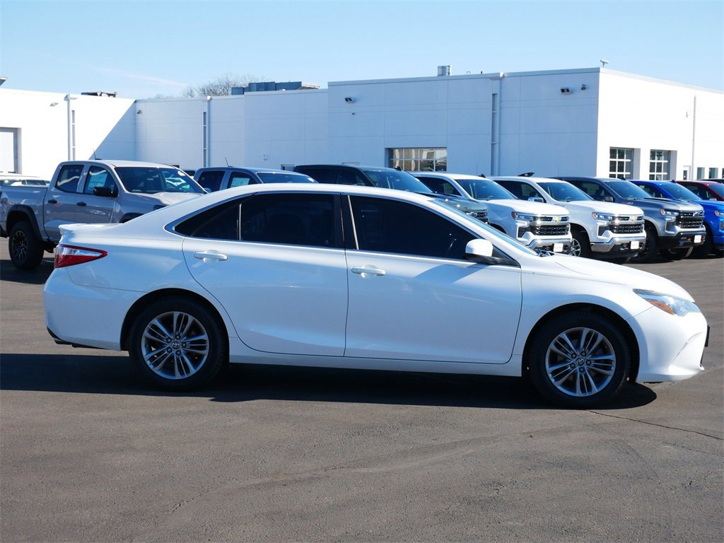 Used 2017 Toyota Camry SE with VIN 4T1BF1FK8HU410535 for sale in Inver Grove Heights, Minnesota