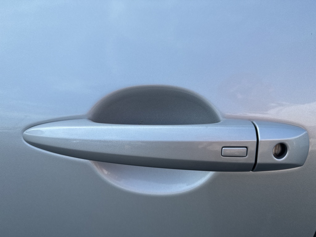 2023 Nissan Rogue SV photo 9