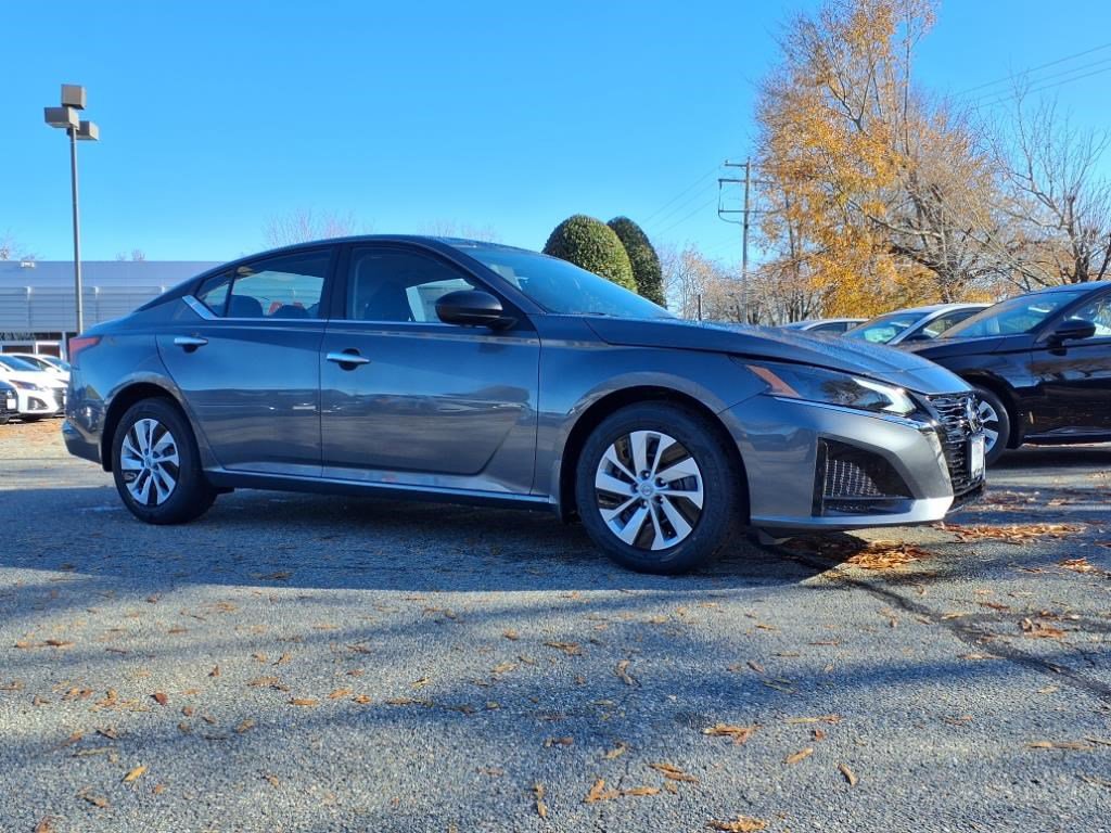 2025 Nissan Altima 2.5 S photo 4