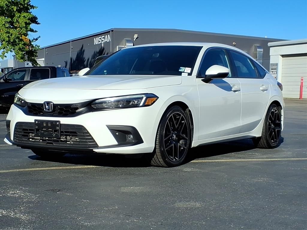 Used 2022 Honda Civic Hatchback Sport Touring with VIN 19XFL1H82NE012375 for sale in Kansas City