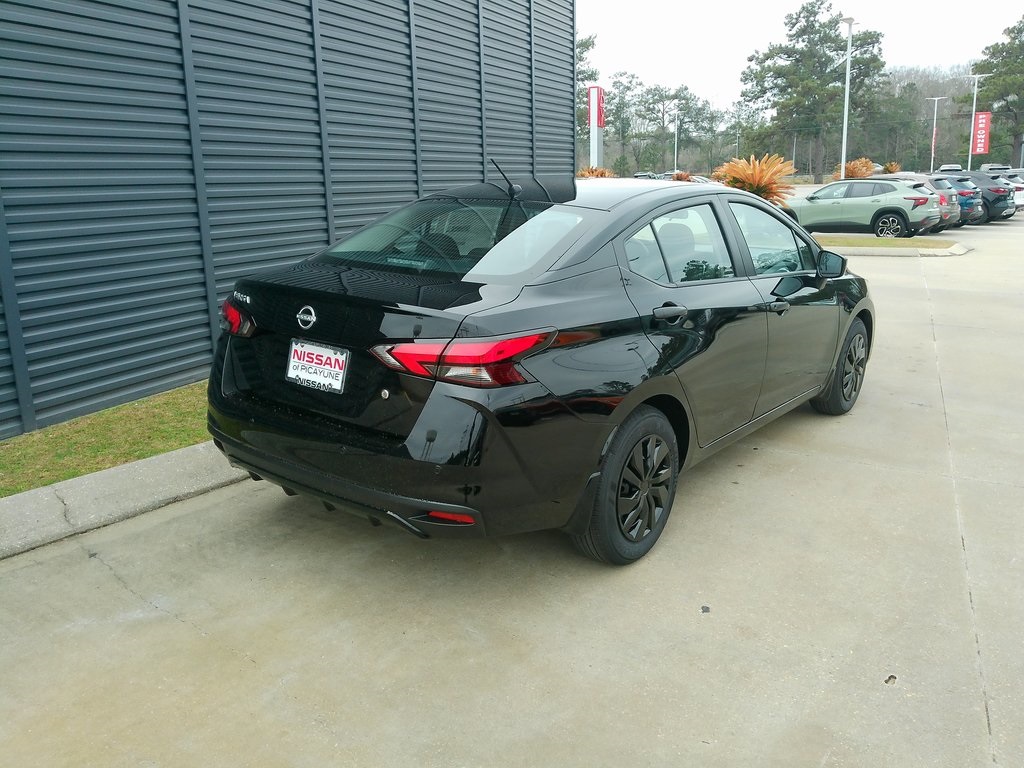 2025 Nissan Versa S photo 2