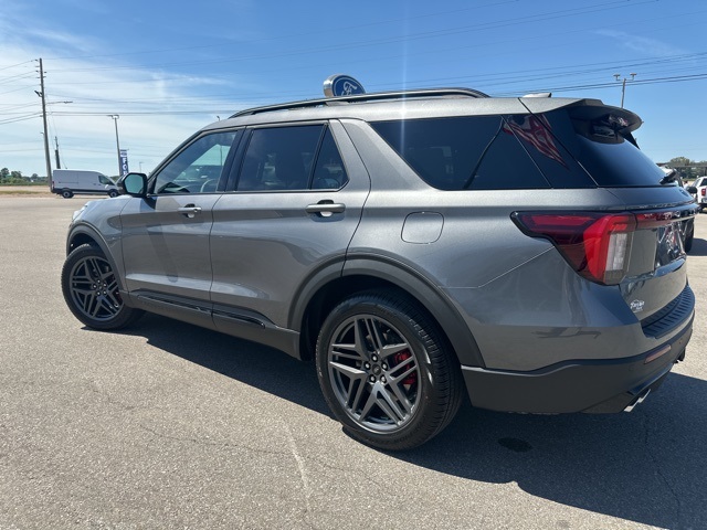 2025 Ford Explorer ST photo 22