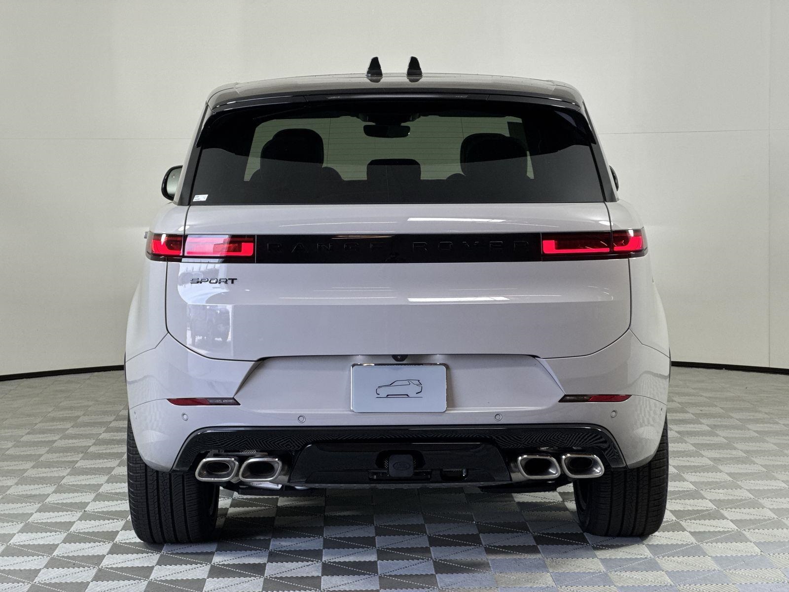 2025 Land Rover Range Rover Sport SE photo 2