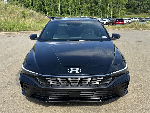 2025 Hyundai Elantra Hybrid Limited photo 8