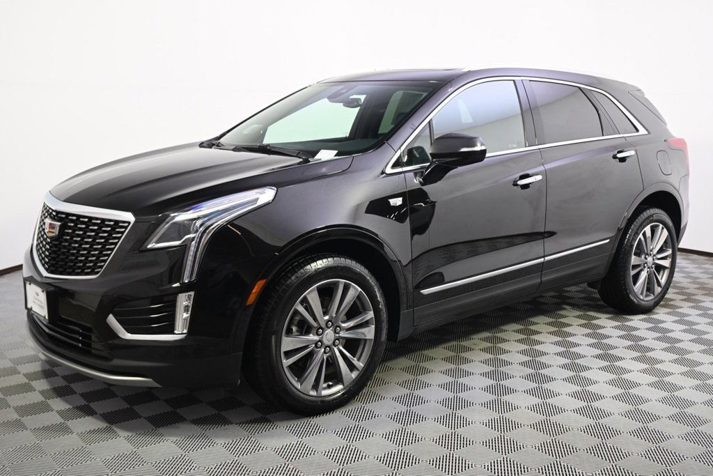 Used 2025 Cadillac XT5 Premium Luxury with VIN 1GYKNDRS0SZ124722 for sale in Minneapolis, Minnesota