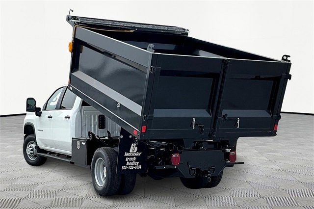 2025 Chevrolet Silverado 3500HD Work Truck photo 2
