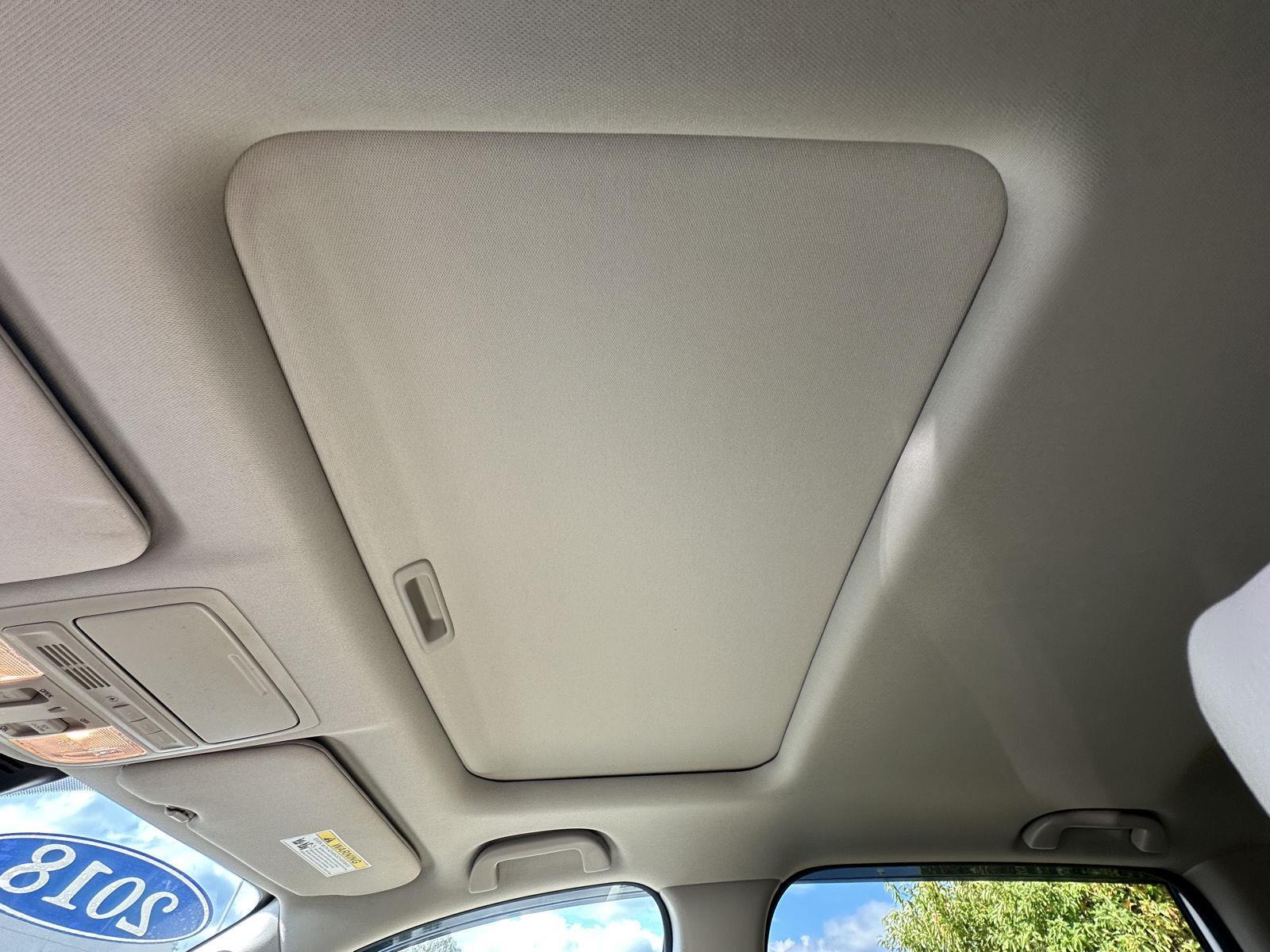 2018 Honda CR-V Touring photo 19
