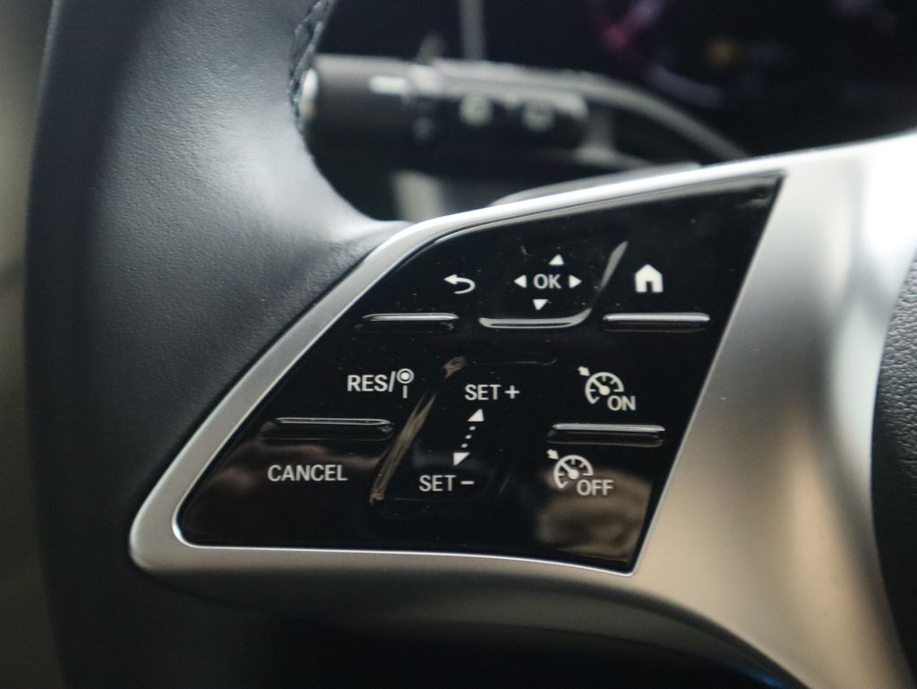 2025 Mercedes Benz GLC 300 photo 11