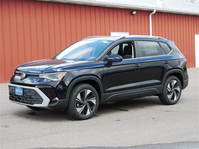 2025 Volkswagen Taos SE photo 4