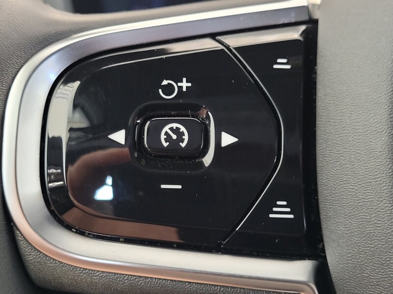2024 Volvo S60 B5 Plus Black Edition photo 26
