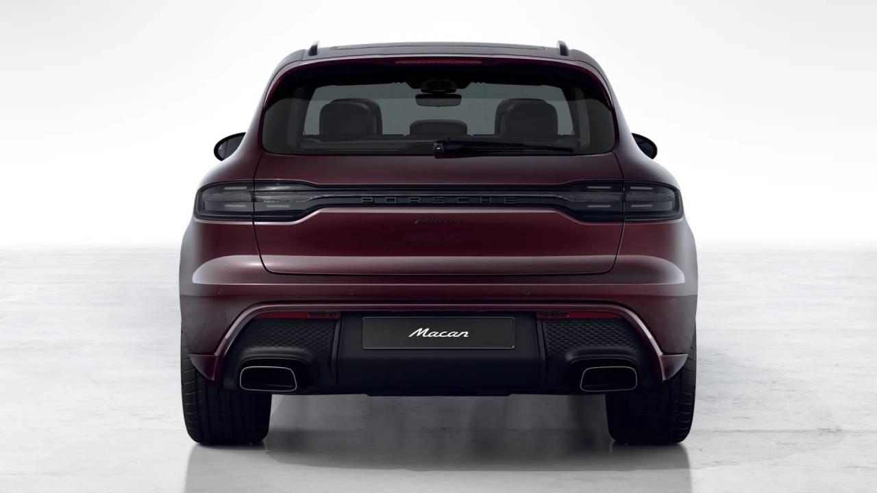 2026 Porsche Macan T photo 8