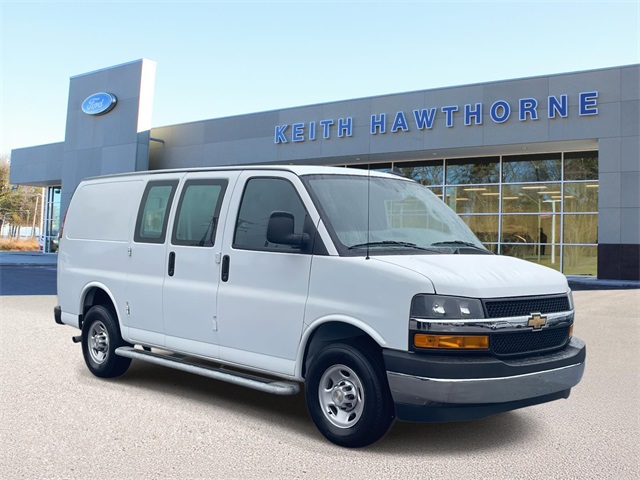 2024 Chevrolet Express Cargo Work Van's photo