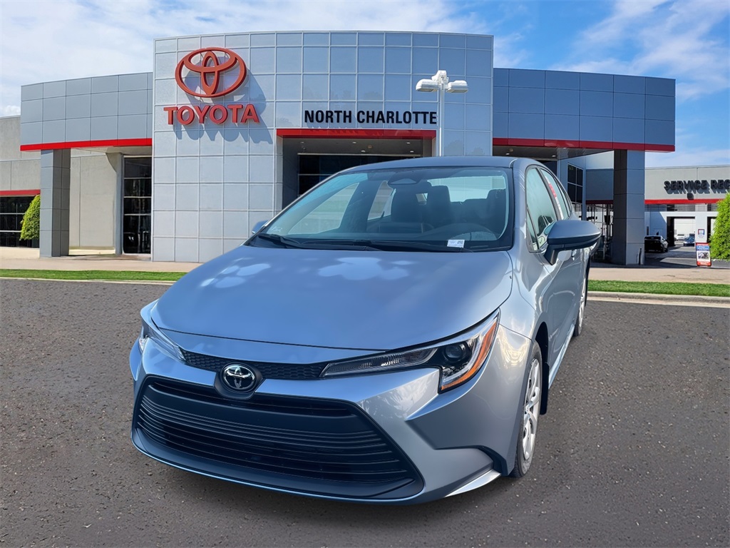 2026 Toyota Corolla LE photo 3