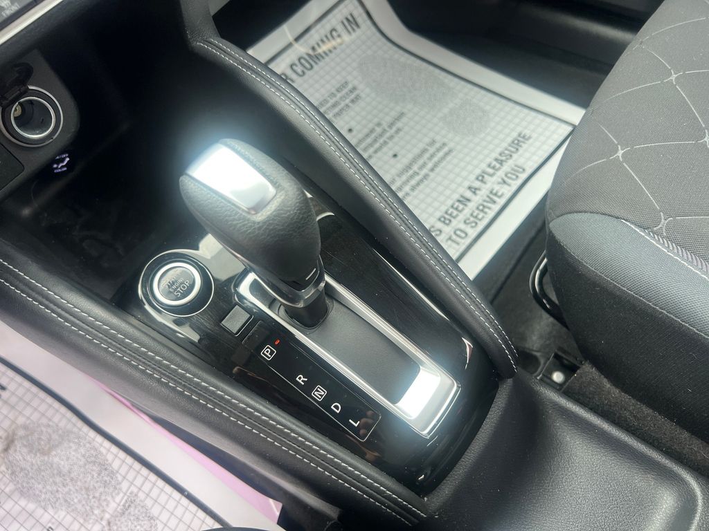 2020 Nissan Kicks SV photo 22