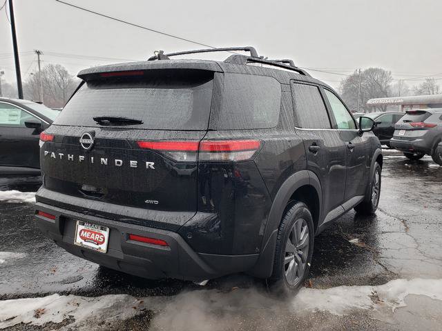 2025 Nissan Pathfinder SV photo 3