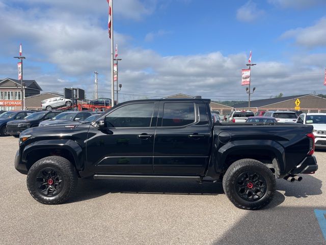 2025 Toyota Tacoma TRD Pro 4x4 photo 7