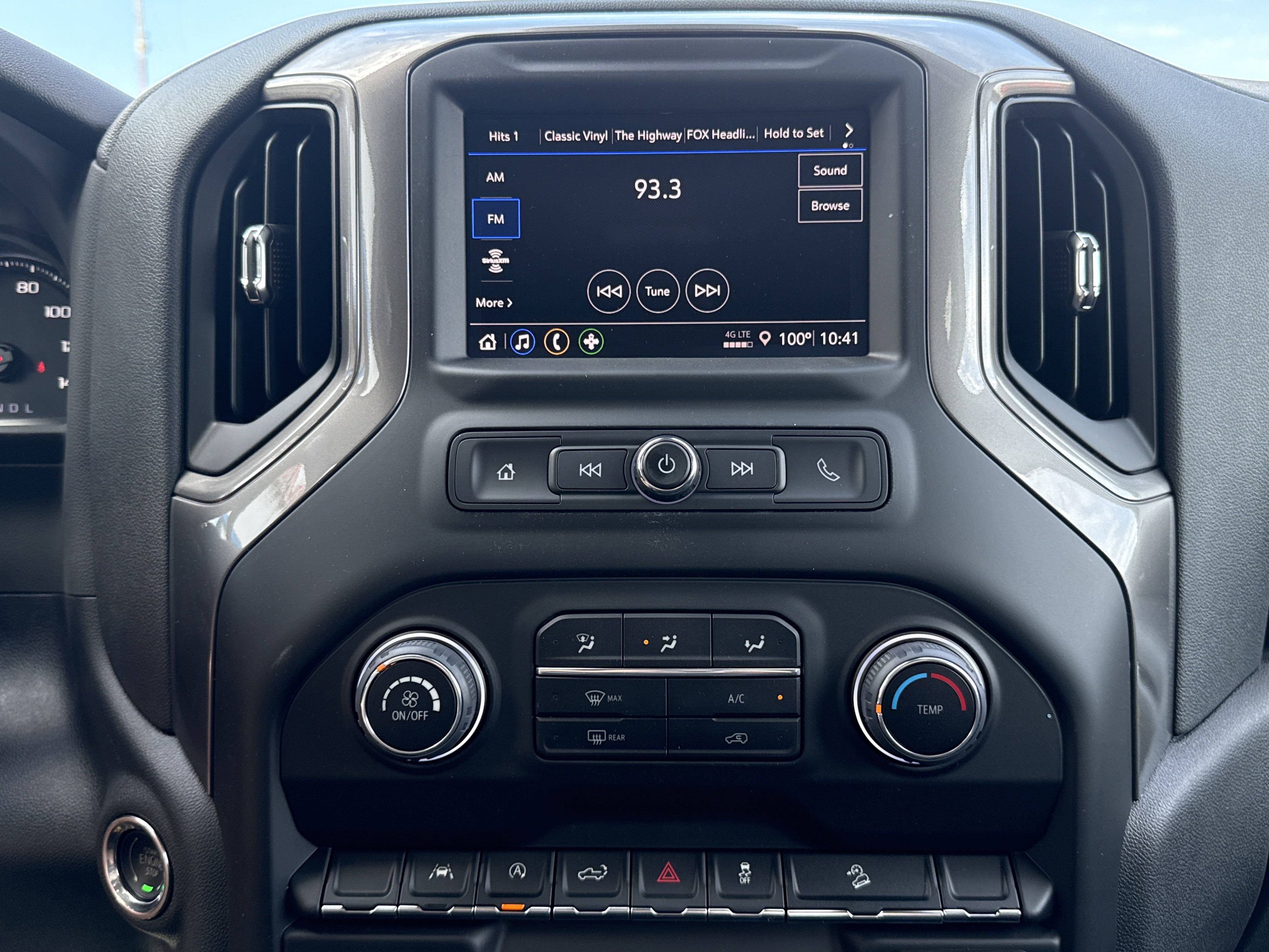 2025 Chevrolet Silverado 1500 Custom Trail Boss photo 12