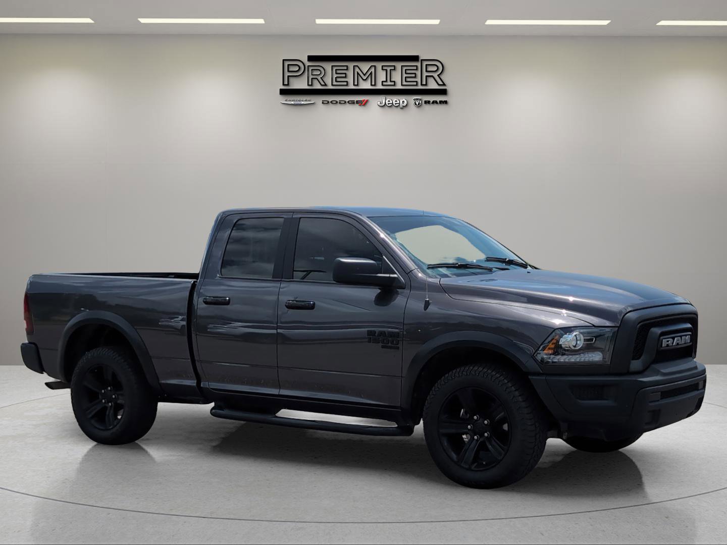 2023 Ram 1500 Classic Warlock photo 3