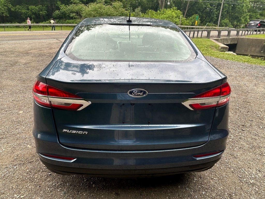 2019 Ford Fusion S photo 4