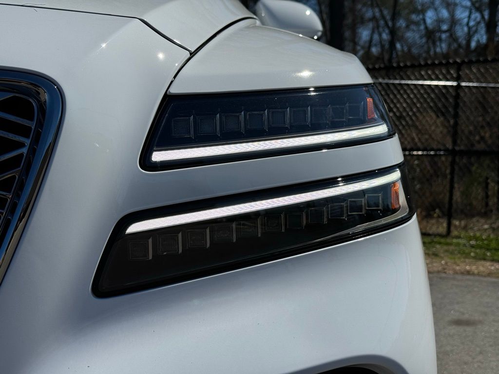 2025 Genesis GV80 2.5T AWD photo 6
