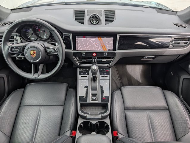 2024 Porsche Macan T photo 6