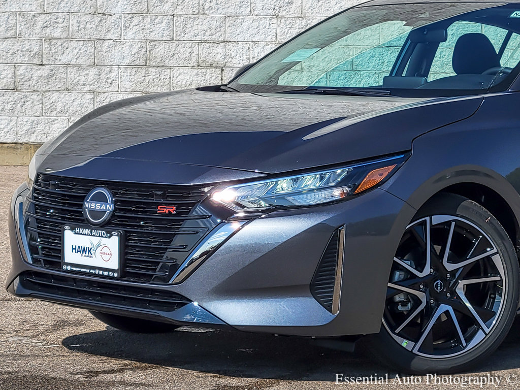 2025 Nissan Sentra SR photo 2
