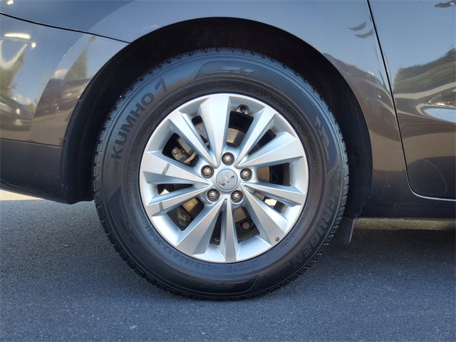 2017 Kia Sedona LX photo 4