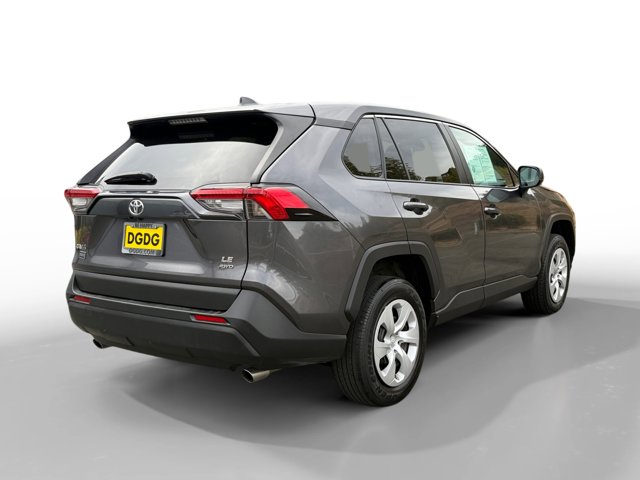 2024 Toyota RAV4 LE photo 4