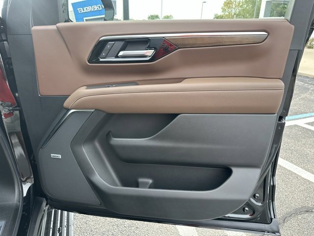 2026 Chevrolet Tahoe High Country photo 9