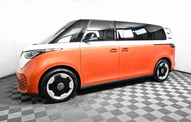 2025 Volkswagen ID. Buzz Pro Plus photo 3