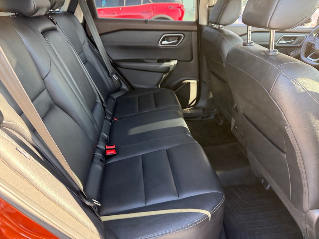 2021 Nissan Rogue SL photo 17