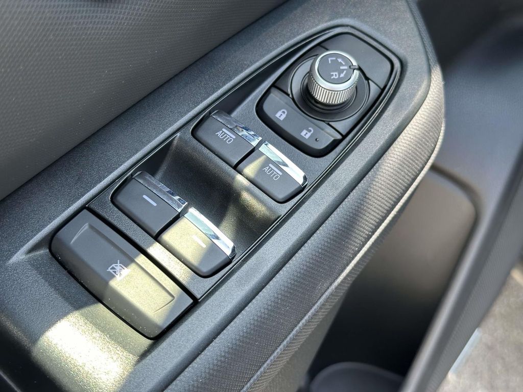 2025 Subaru Forester Limited photo 4