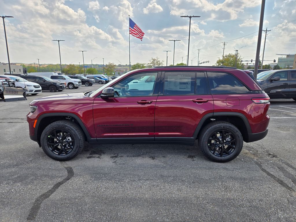 2025 Jeep Grand Cherokee Altitude X photo 3