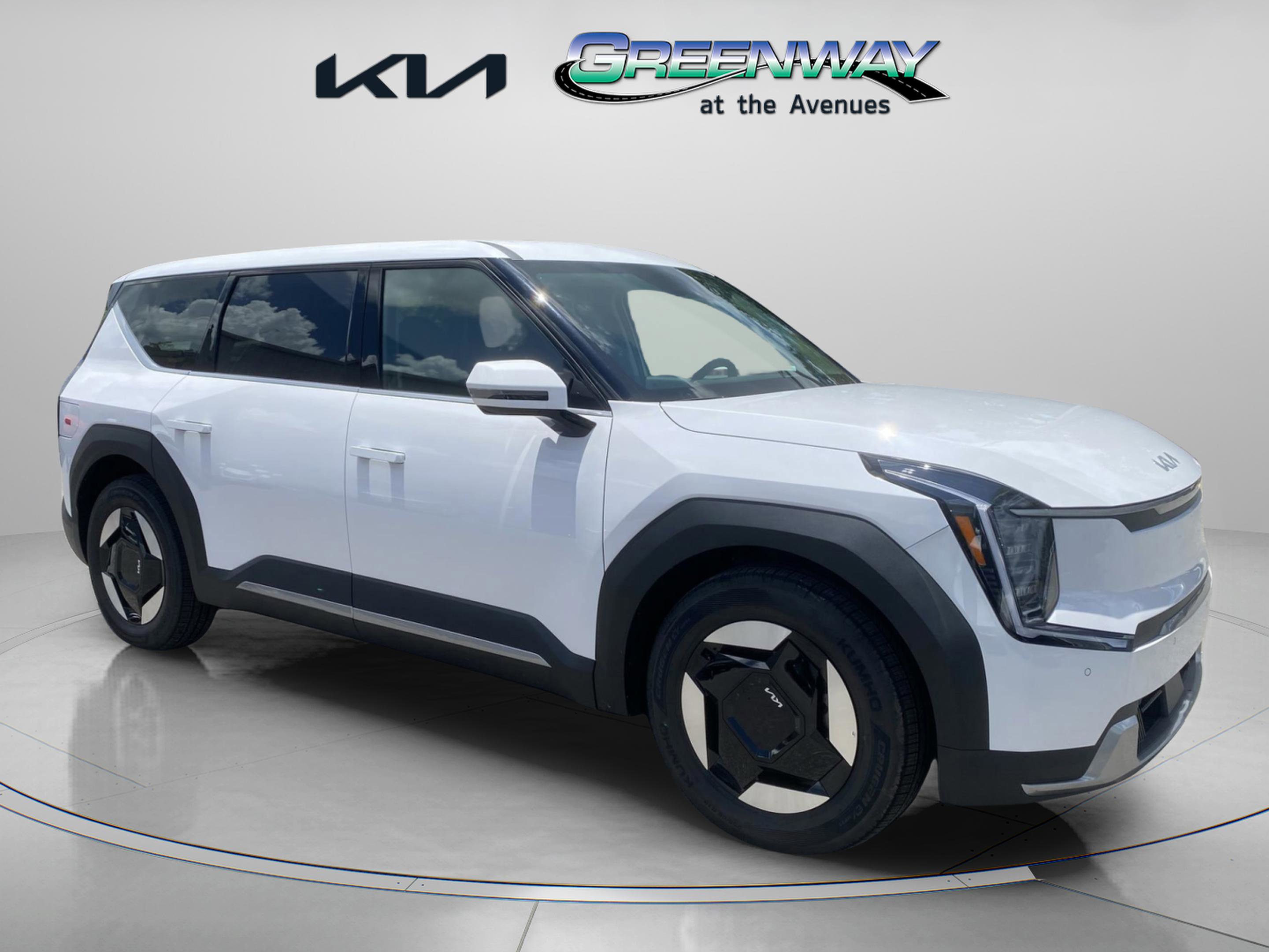 2026 Kia EV9 Light L/R's photo