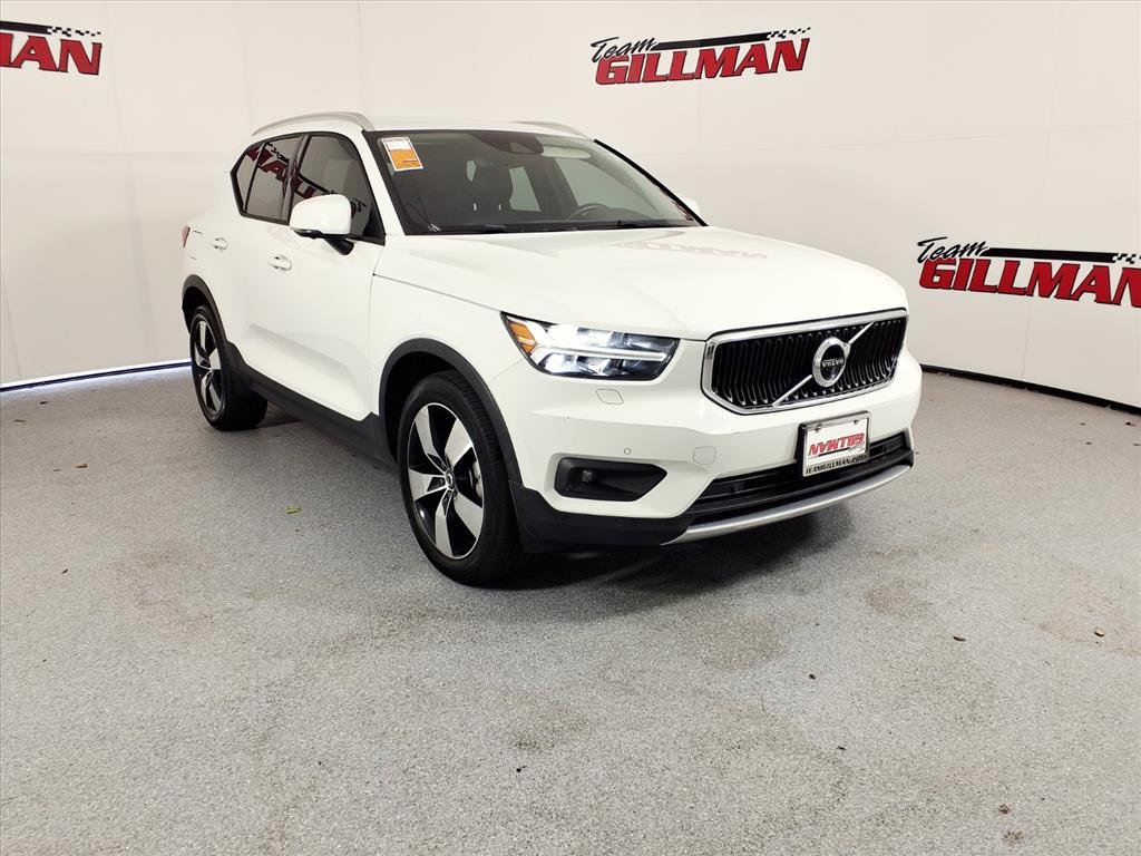 2020 Volvo XC40 Momentum
