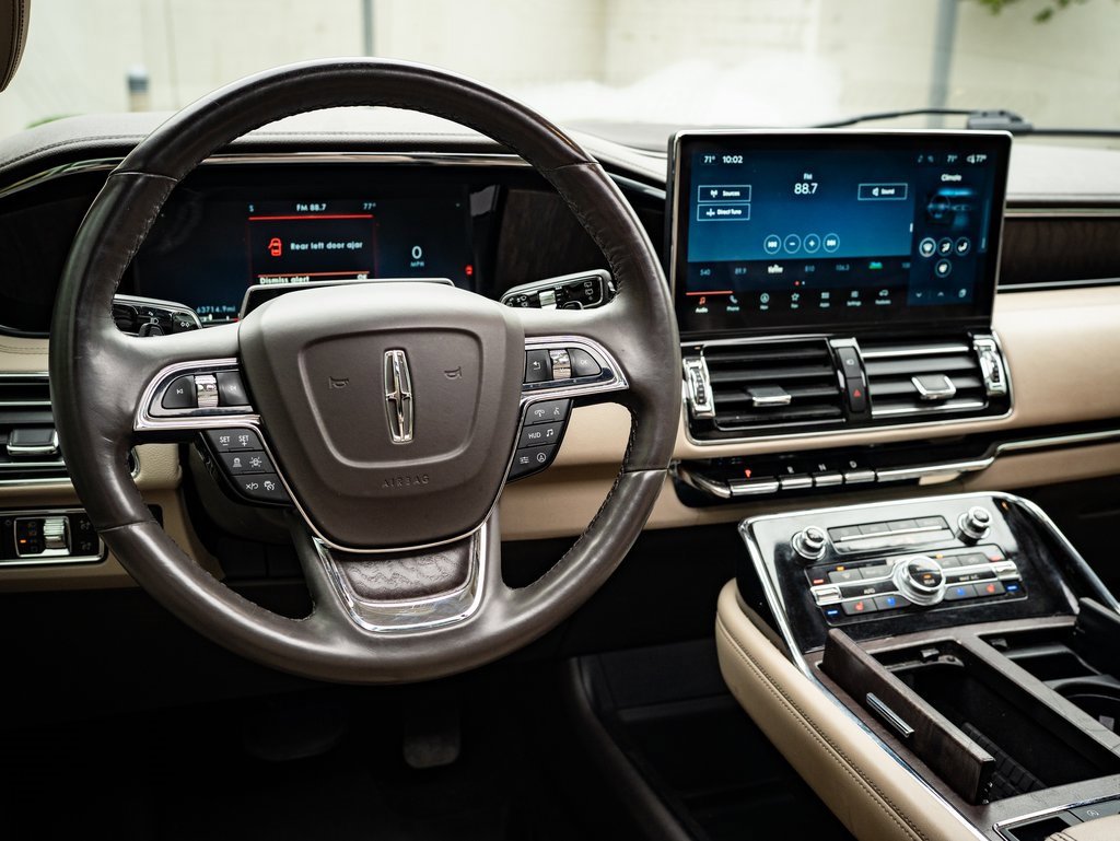 2023 Lincoln Navigator L Reserve photo 4