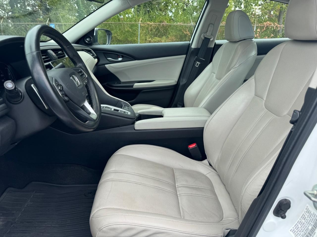 2019 Honda Insight Touring photo 15