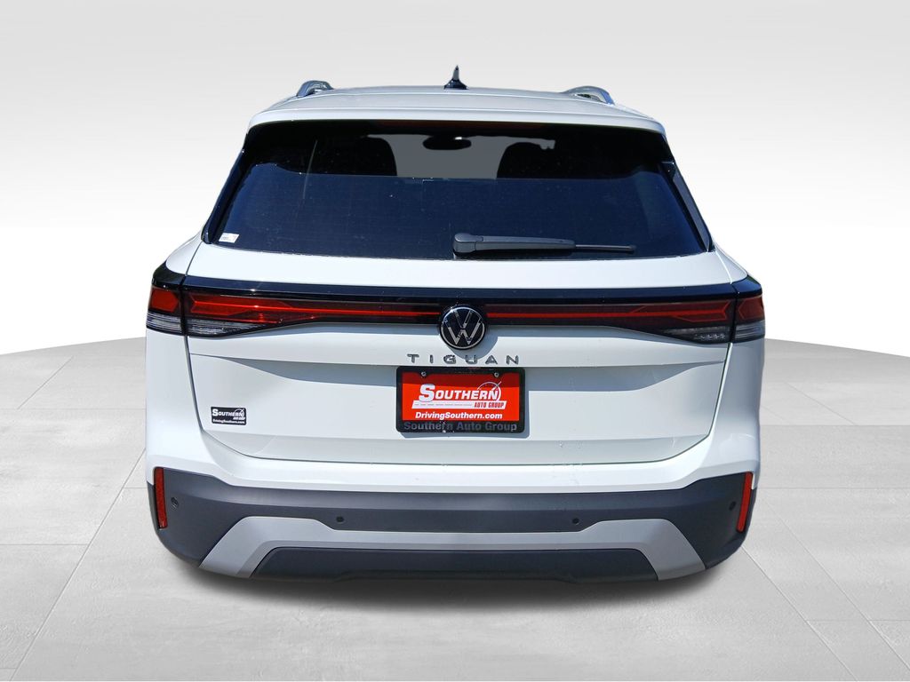 2025 Volkswagen Tiguan S photo 3