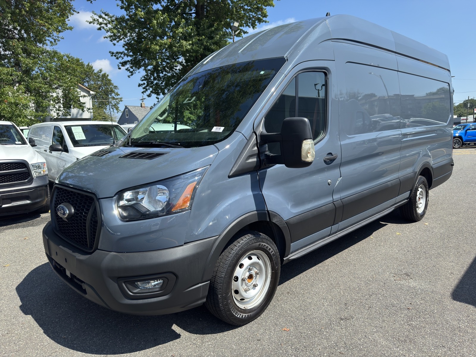 2022 Ford Transit photo 2