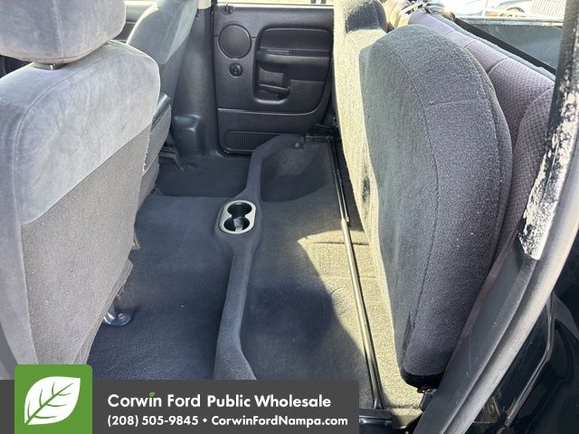 2003 Dodge Ram SLT photo 28