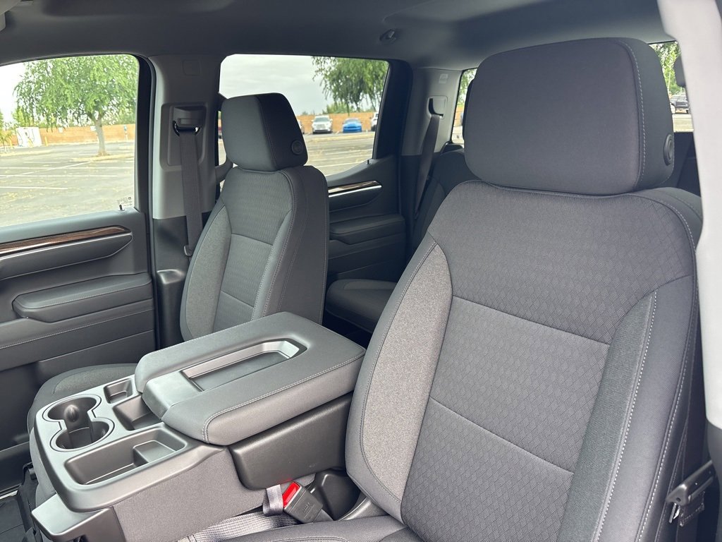 2025 Chevrolet Silverado 1500 LT photo 15