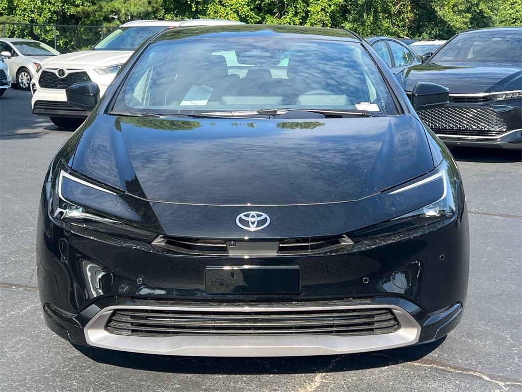 2025 Toyota Prius Limited photo 8