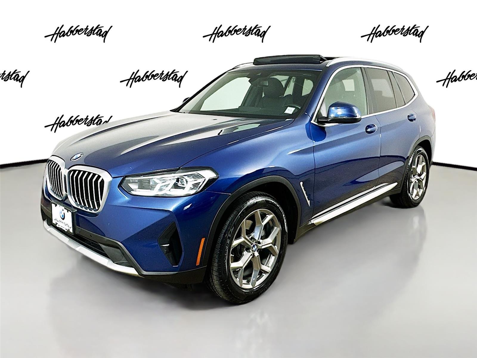 2022 BMW X3 30i's photo