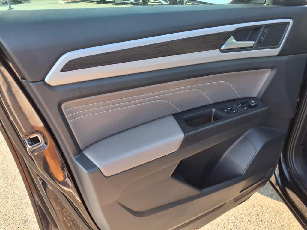 2022 Volkswagen Atlas V6 SE Technology photo 10