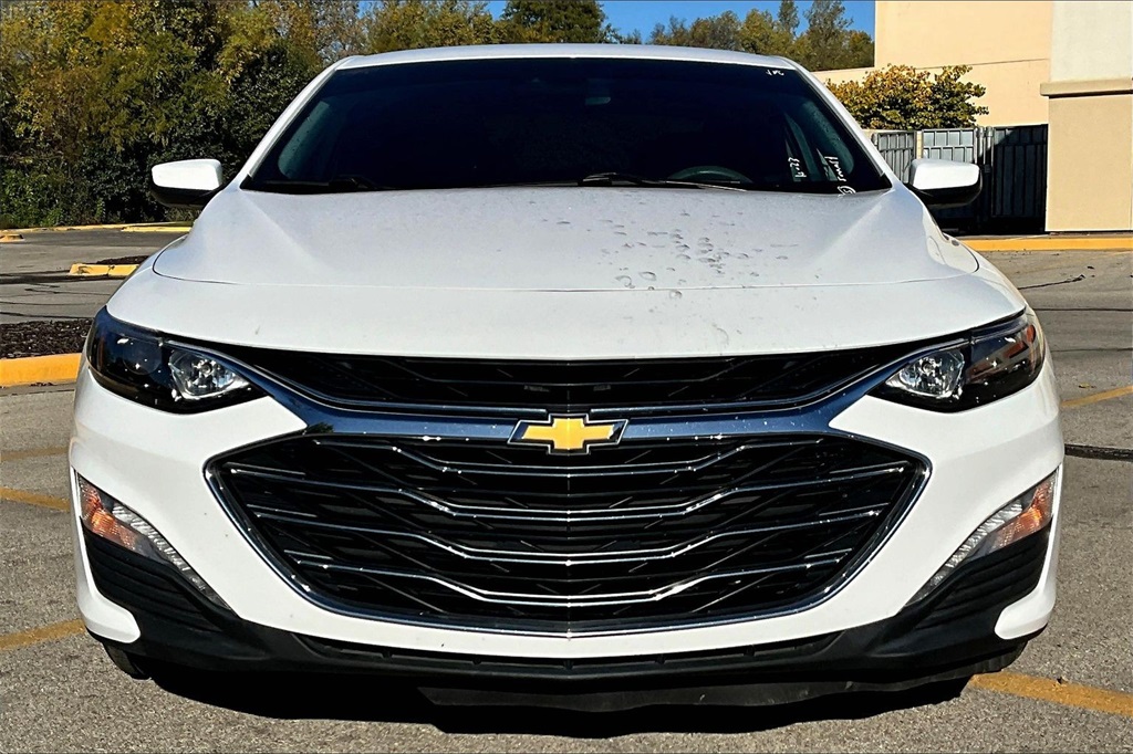 Used 2020 Chevrolet Malibu 1LT with VIN 1G1ZD5STXLF055839 for sale in Kansas City
